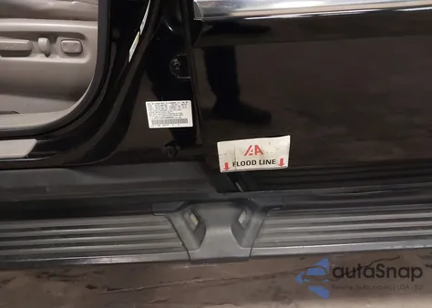 2010 Honda Pilot Touring z USA, uszkodzony, nr VIN 5FNYF4H9XAB005365